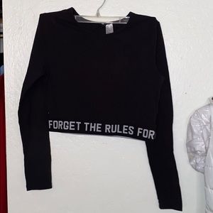 Long sleeve crop top